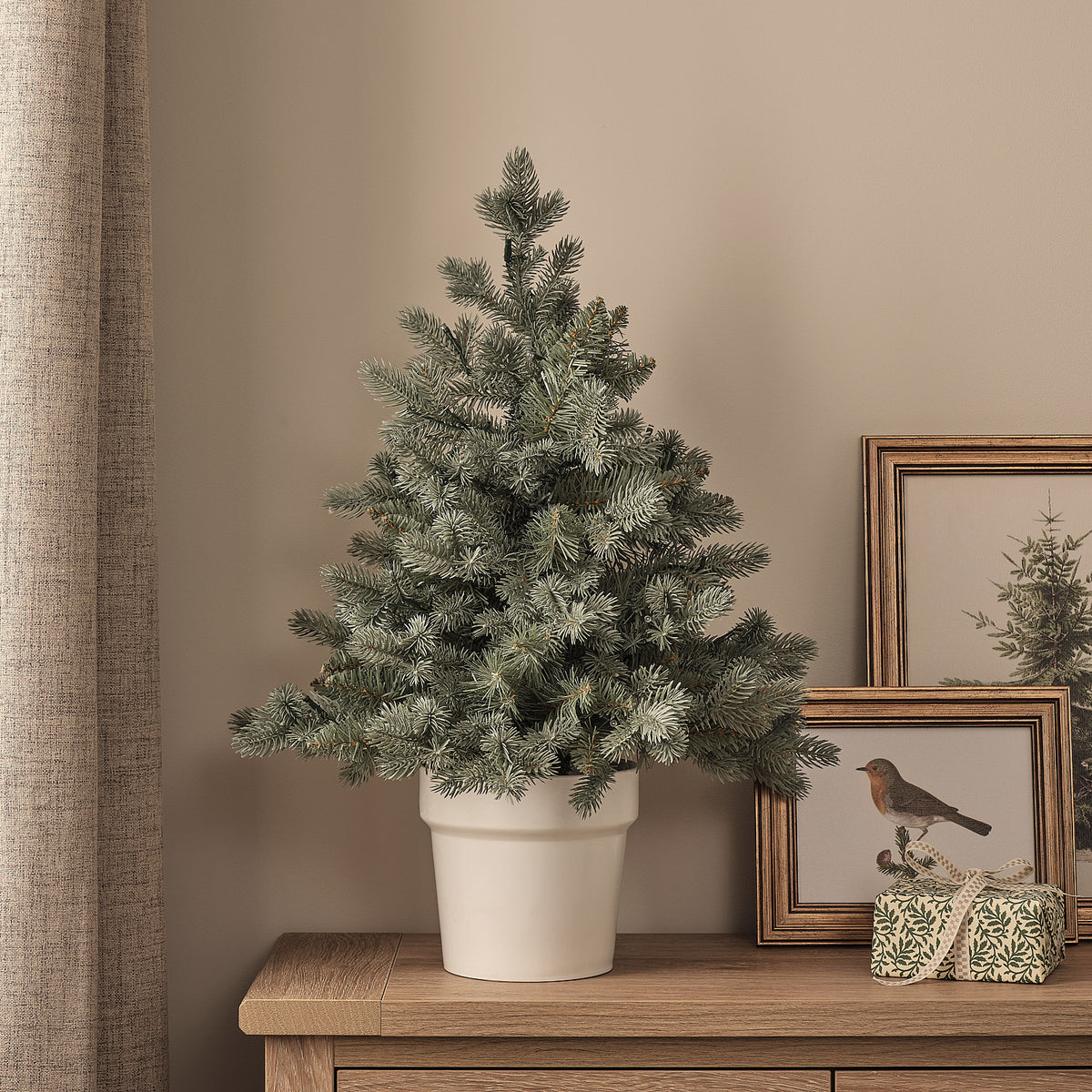60cm LED-Weihnachtsbaum Douglasie im Topf warmweiß