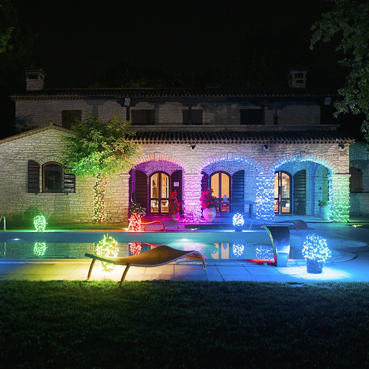 Twinkly 32m 400 LED smarte Lichterkette Bunt und Weiß Edition