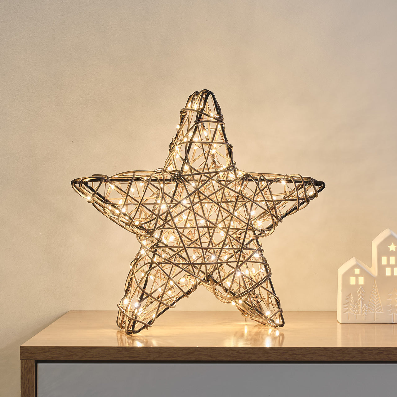 35cm Studley Rattan LED Stern