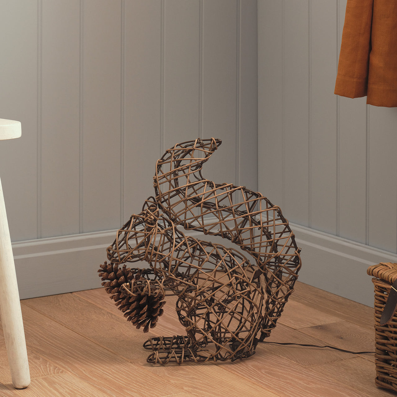 Sherwood Rattan LED-Gartenfigur Eichhörnchen mit 60 LEDs und Timer unbeleuchtet im Innenbereich