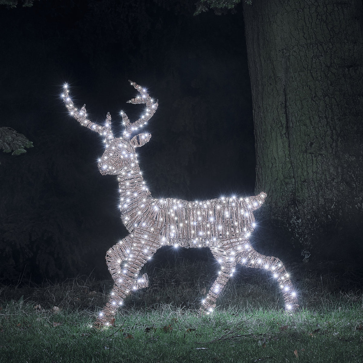125 cm Pateley Rattan Bicolor LED-Rentier mit 380 Mikro-LEDs in Kaltweiß