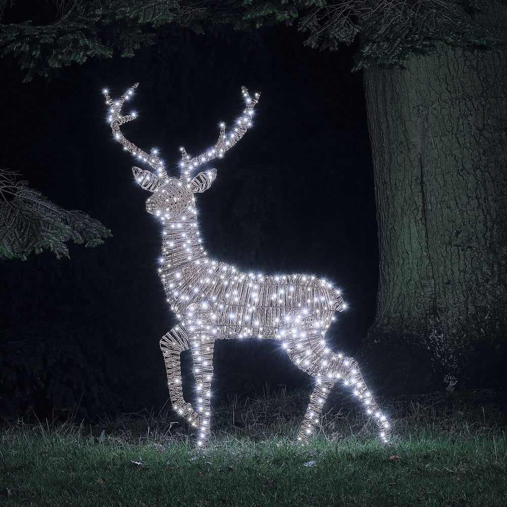 Pateley XL LED-Rentier Hirsch im Rattan-Look mit 500 Mikro-LEDs in Kaltweiß