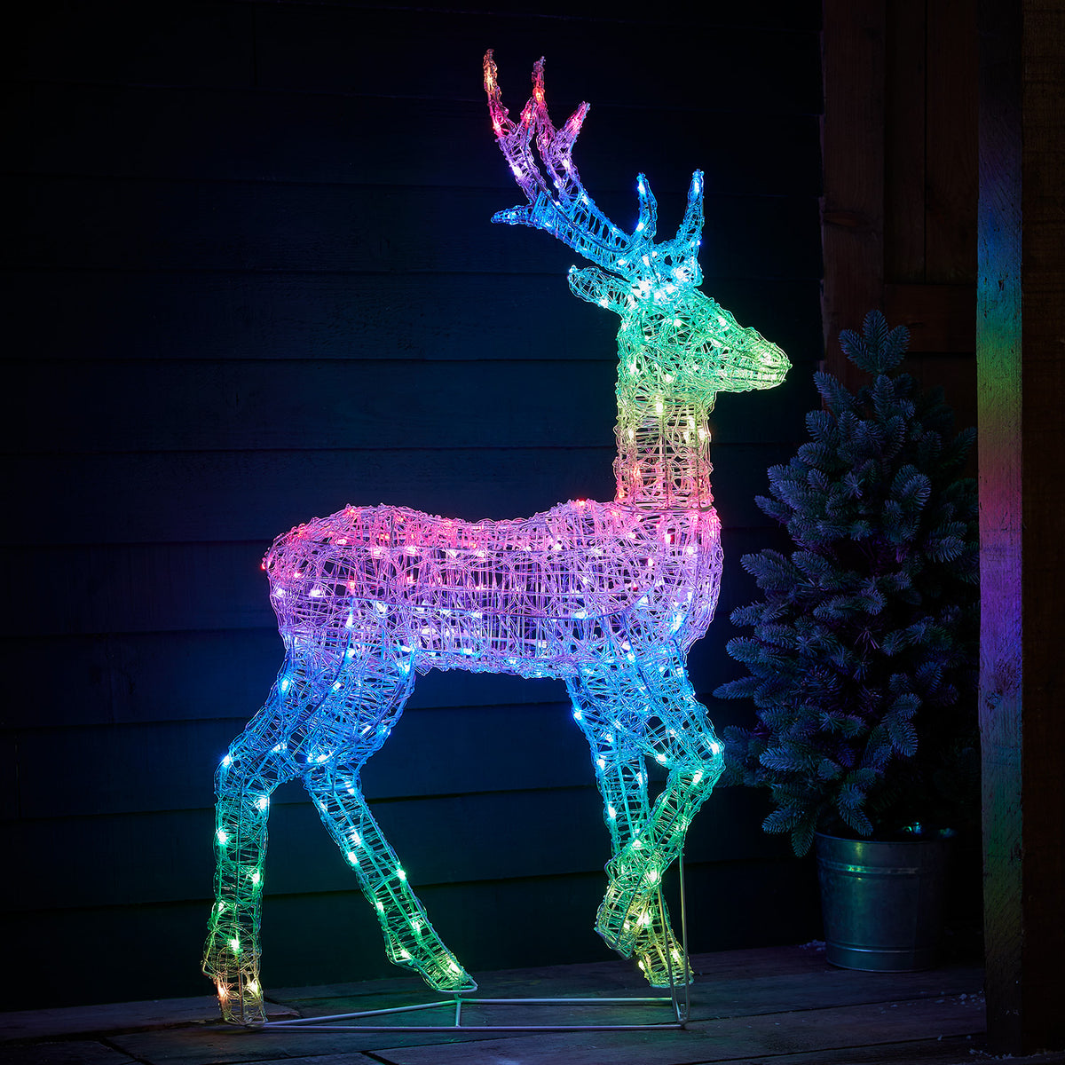 128 cm Swinsty LED-Hirsch aus Acryl mit Farbwechsel und Fernbedienung in Bunt