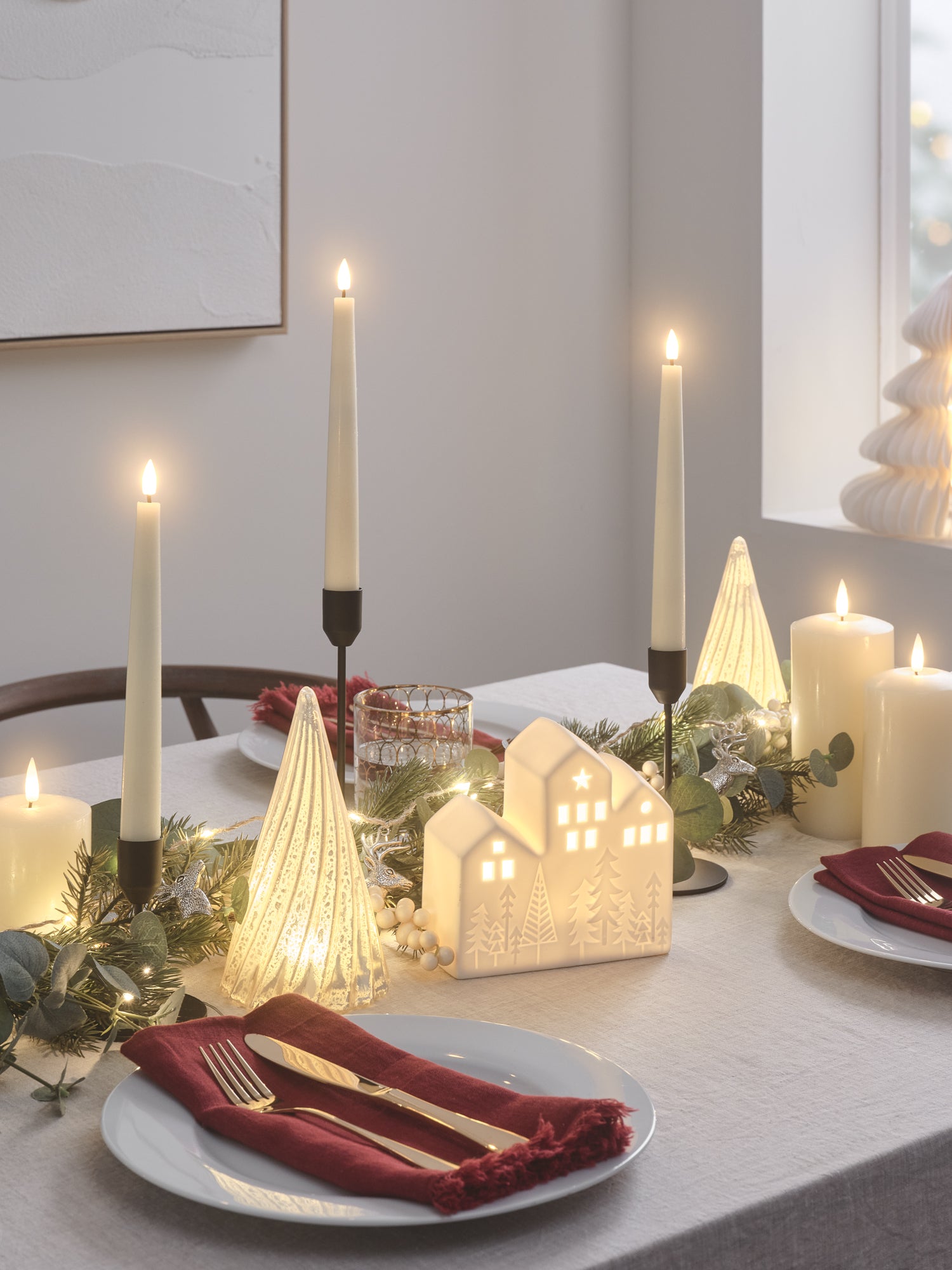 LED Weihnachtskranz Mit Goldenen Beeren – 40 Cm, Batteriebetrieben, Für Innen, Mit 50 Warmweißen LEDs