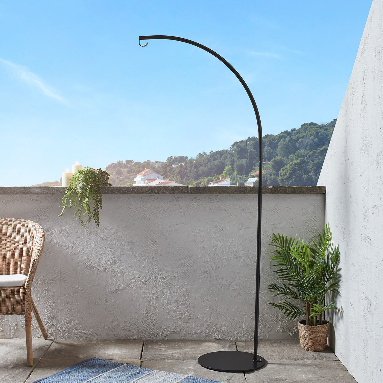 Solar Hängelampe Rattan mit Outdoor Lampenfuß
