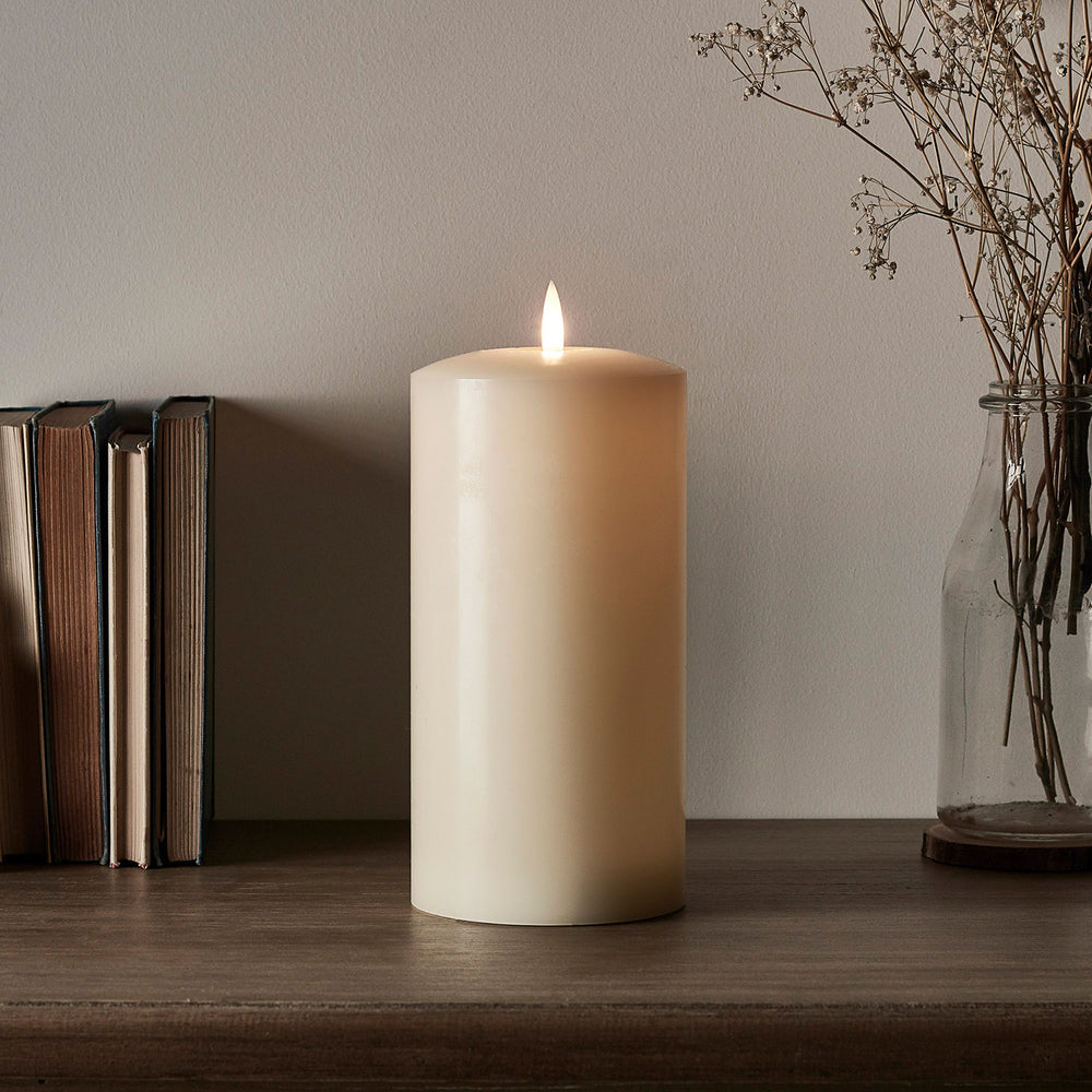 TruGlow® LED Stumpenkerze Echtwachs breit 20cm