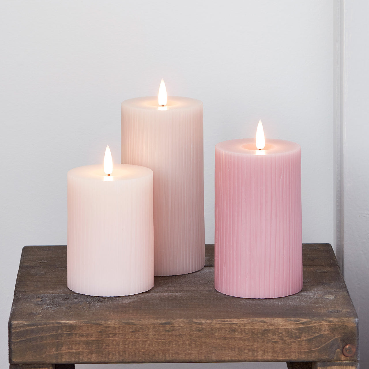 TruGlow® LED Kerzen Trio geriffelt rosa mit Fernbedienung