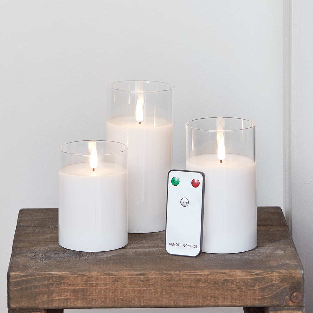 TruGlow® LED Kerzen Echtwachs Trio weiß in Gläsern mit Fernbedienung