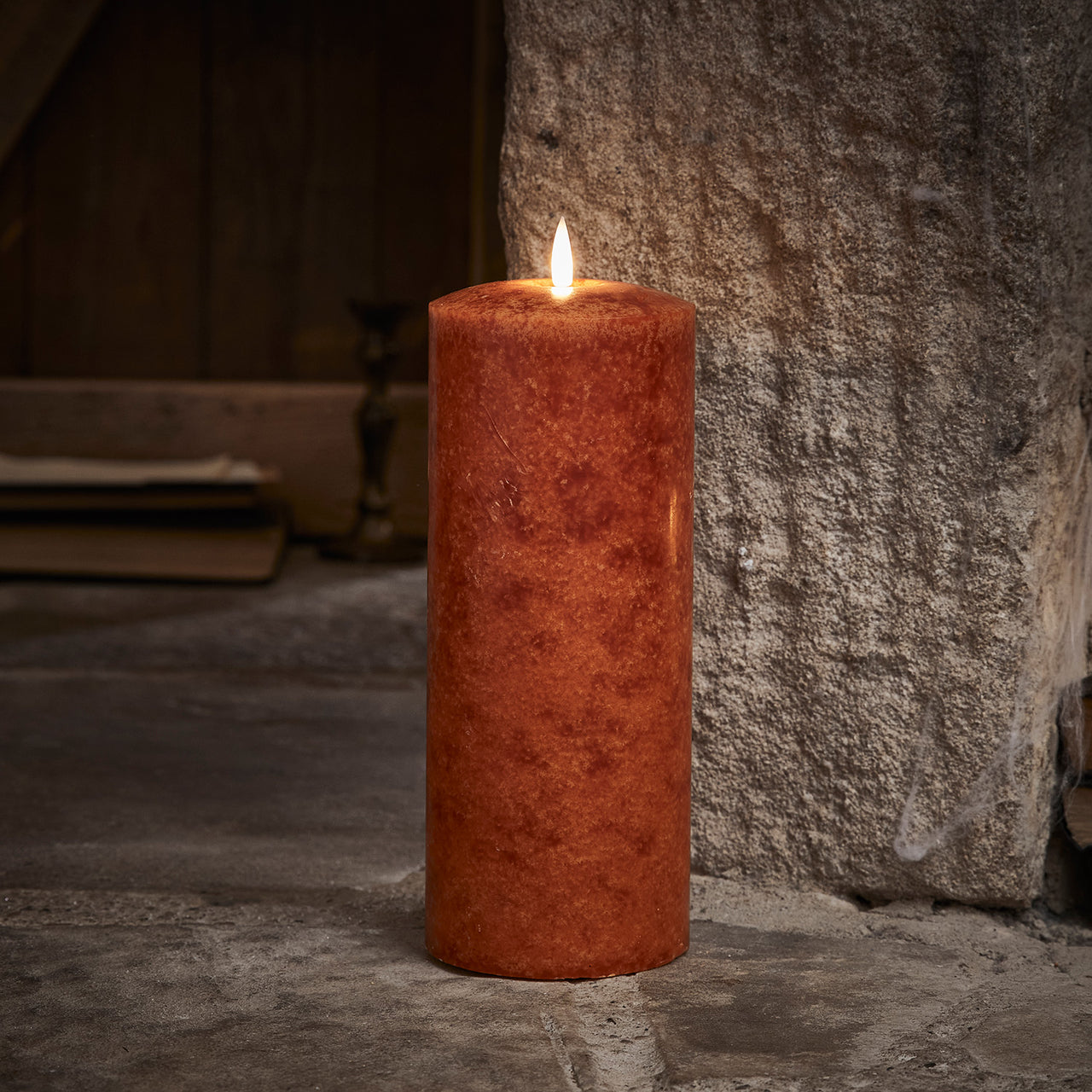 TruGlow® LED Kerze Echtwachs orange breit 25cm mit Fernbedienung