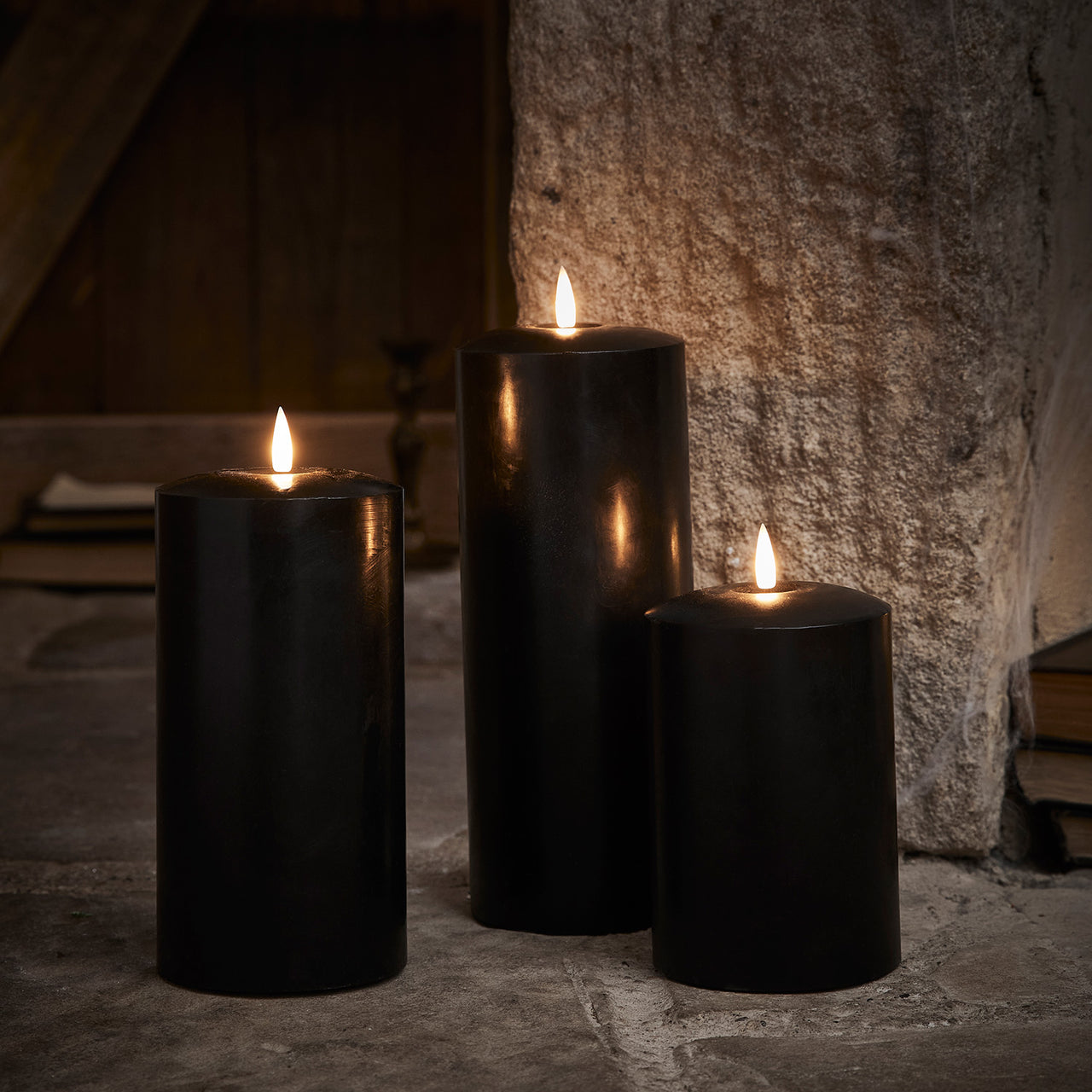 TruGlow® LED Kerzen Echtwachs Trio schwarz Ø 10cm