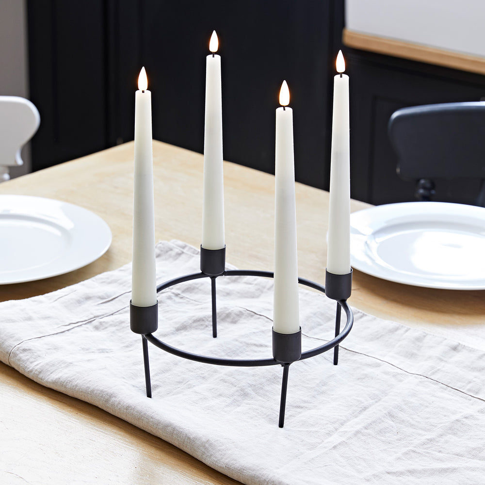 Kerzenständer Tischdeko mit 4 TruGlow® LED Stabkerzen Echtwachs inkl. Fernbedienung
