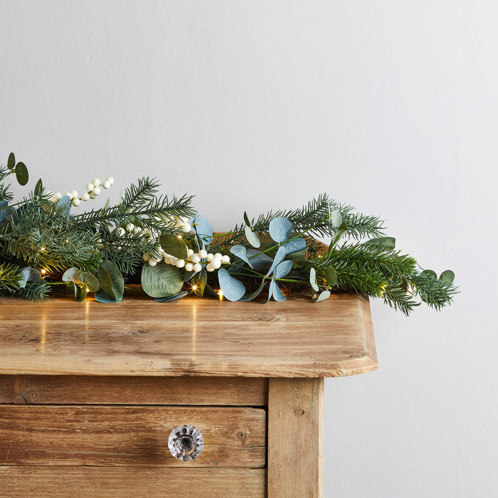 2m Eukalyptus und weißen Beeren Weihnachtsgirlande mit Beleuchtung