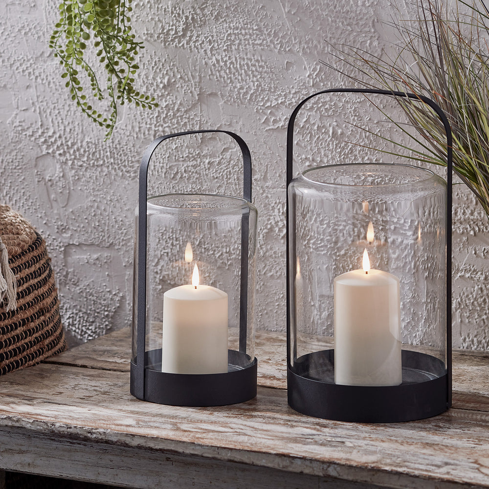 Großes Windlicht Glas schwarz mit TruGlow® Outdoor Kerze