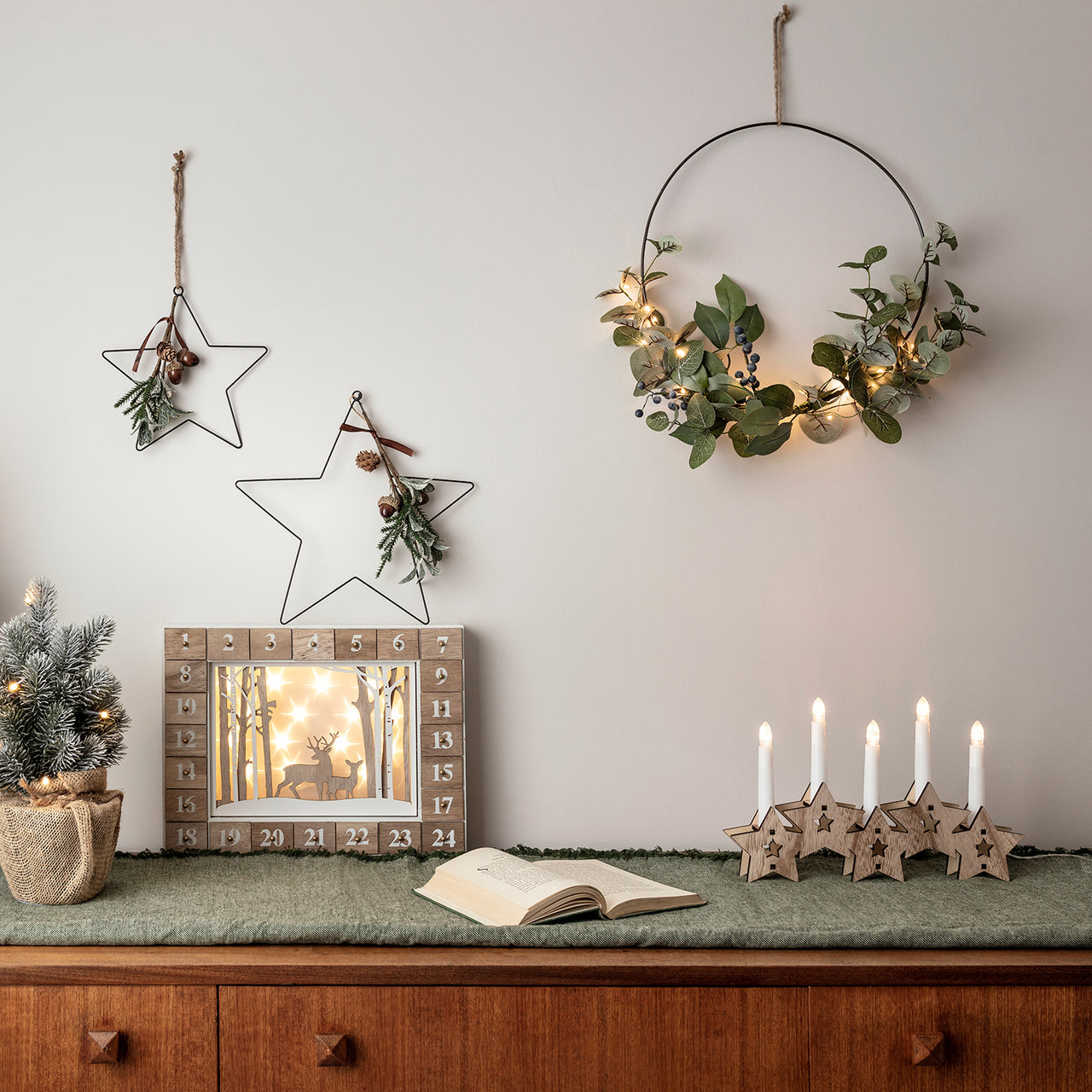 35cm Draht Weihnachtskranz mit Micro Lichterkette