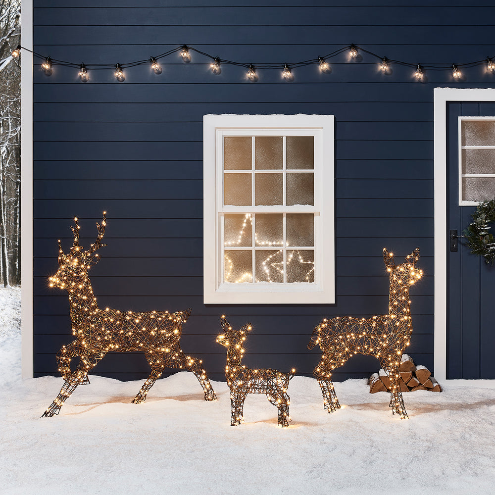 Studley Rattan LED Rentier-Familie Weihnachtsfiguren außen