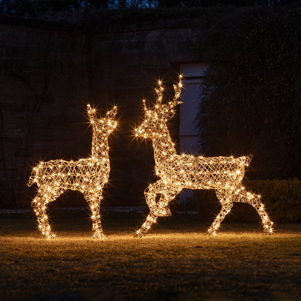 Studley Rattan LED Rentiere Mutter und Vater Weihnachtsfiguren außen