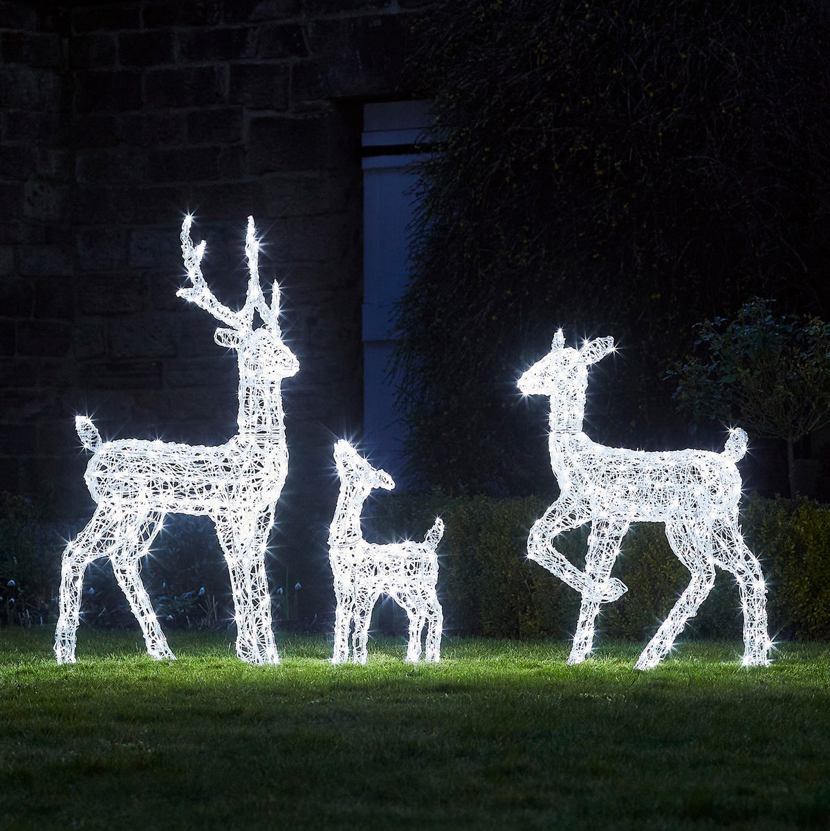 Swinsty Acryl LED Rentier-Familie Weihnachtsfiguren außen