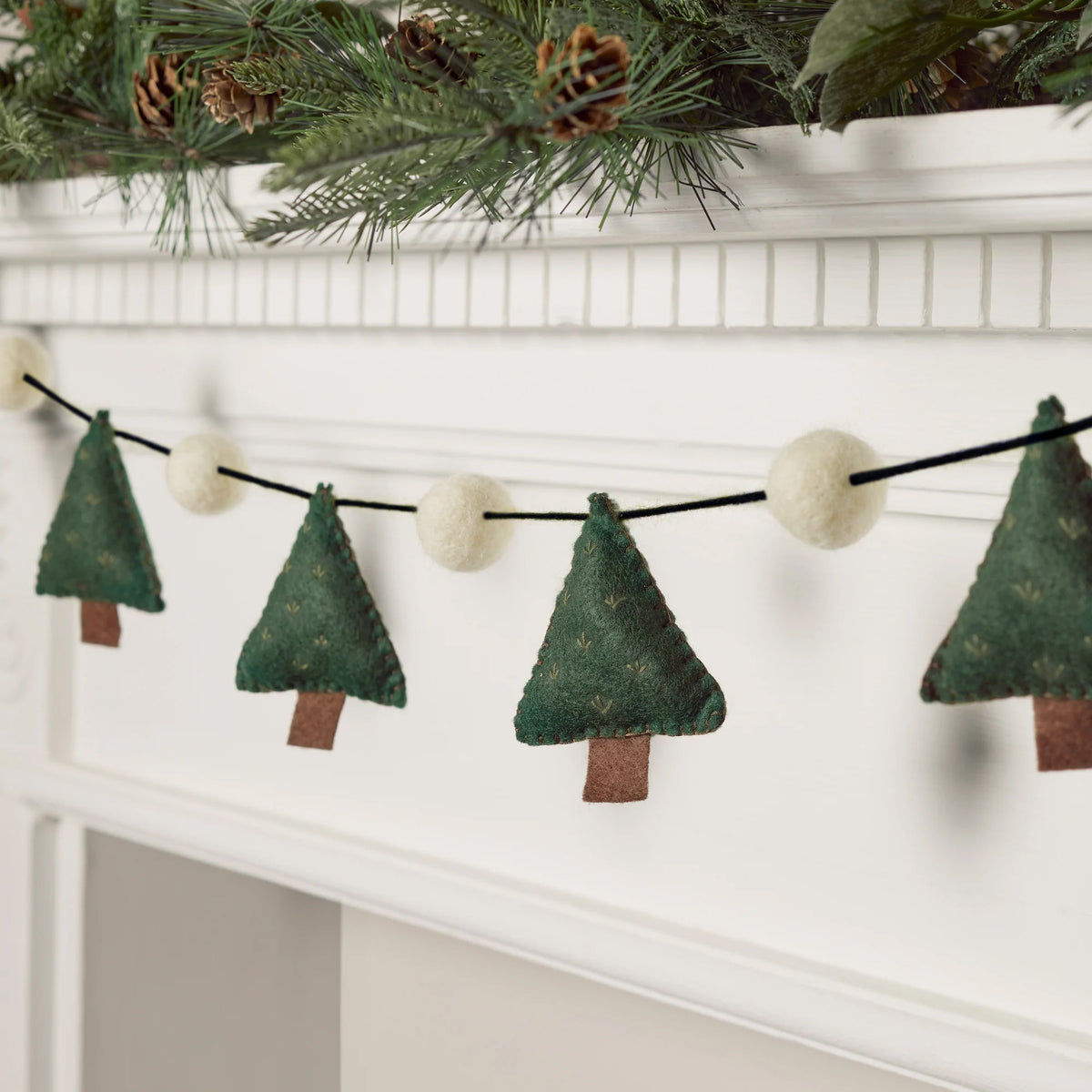 Weihnachtsgirlande Tannenbäume aus Filz