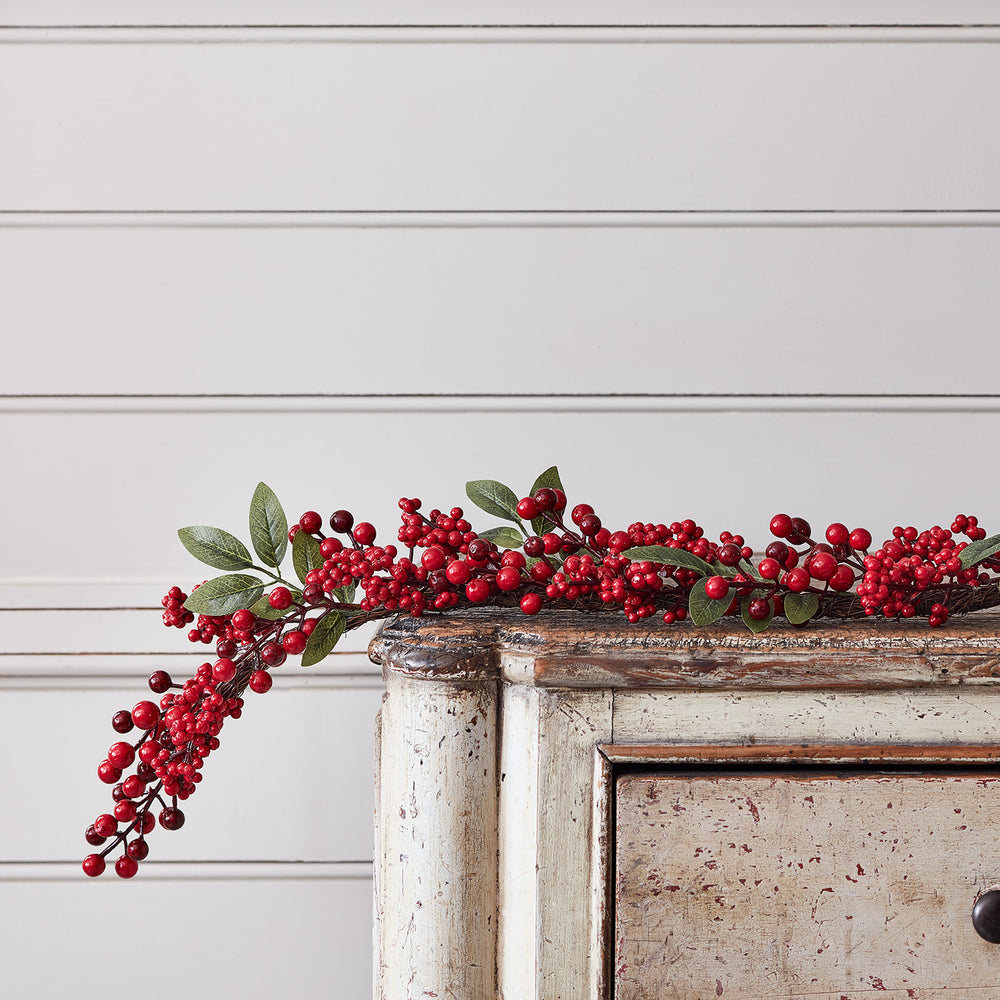2m Weihnachtsgirlande aus roten Beeren