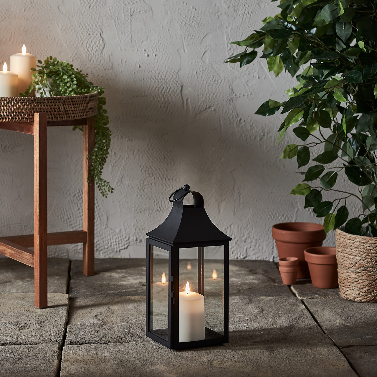 34cm Gartenlaterne mit TruGlow® Outdoor Kerze mit Fernbedienung