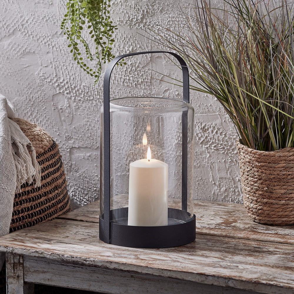 Großes Windlicht Glas schwarz mit TruGlow® Outdoor Kerze