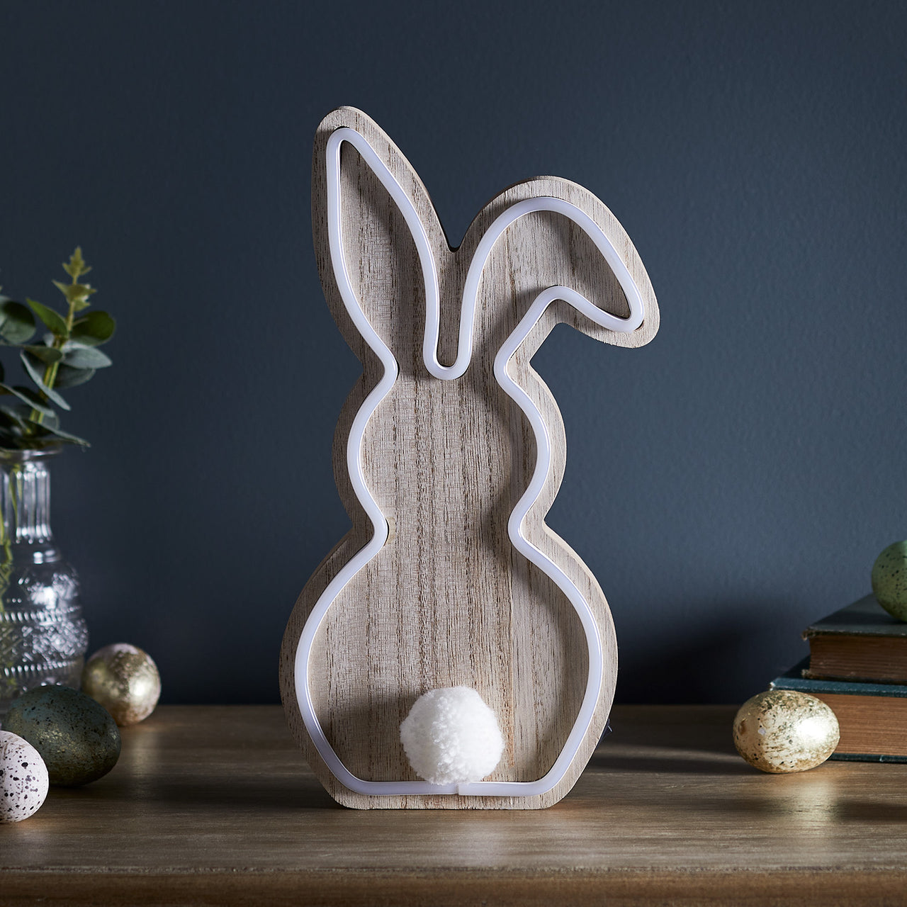 Neonlampe Hase aus Holz