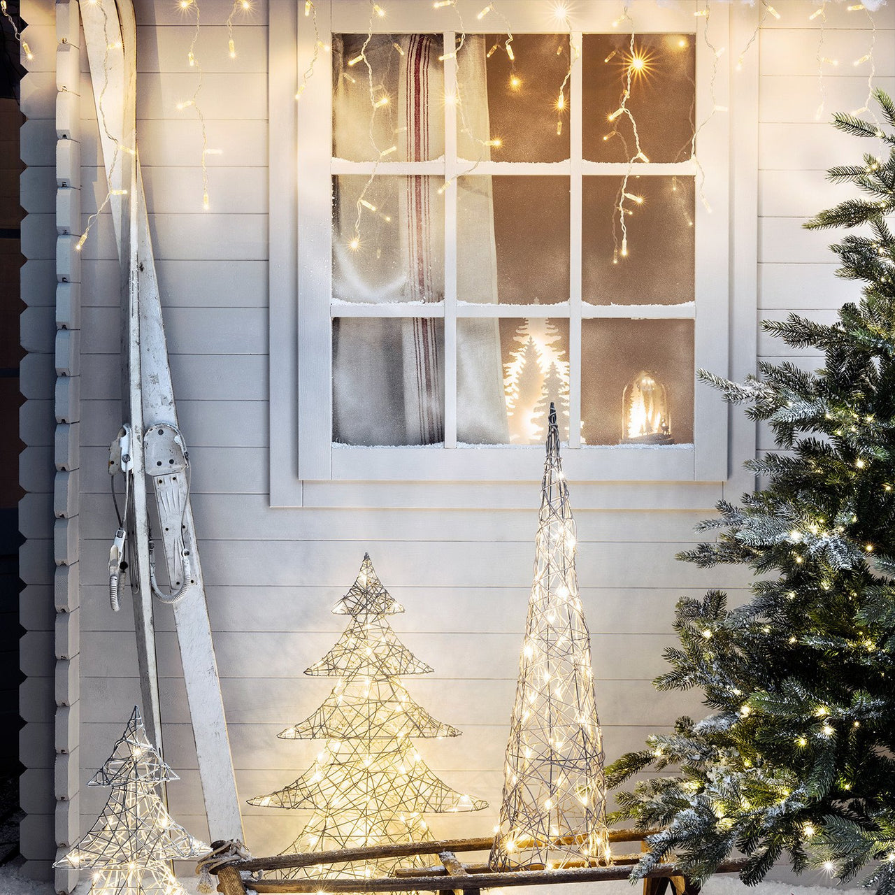 Core Connect 28m 896er LED Eiszapfen Lichterkette warmweiß koppelbar transparentes Kabel