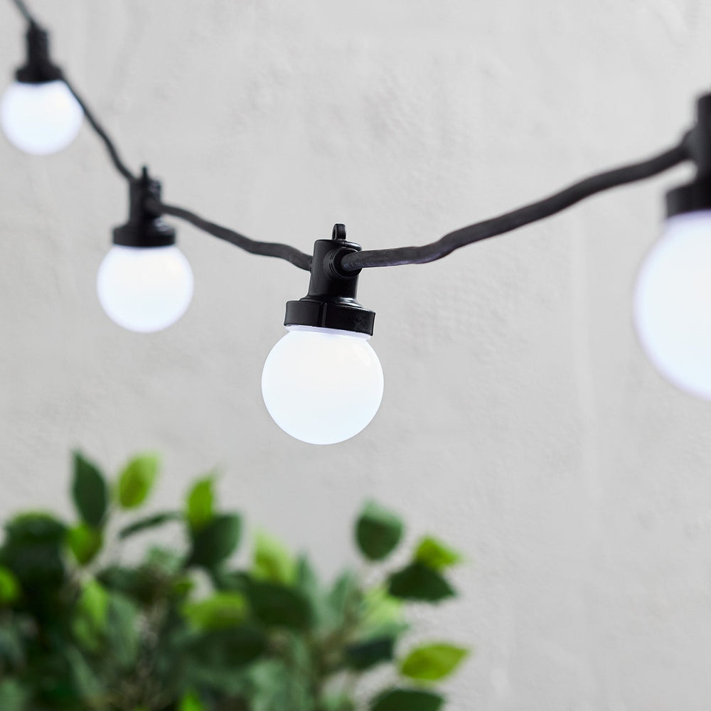 Pro Connect 70m 140er Party Lichterkette weiß koppelbar schwarzes Kabel
