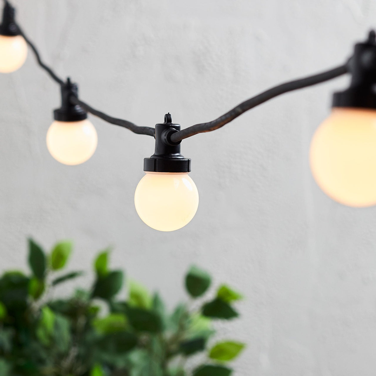 Pro Connect 100m 200er Party Lichterkette warmweiß koppelbar schwarzes Kabel