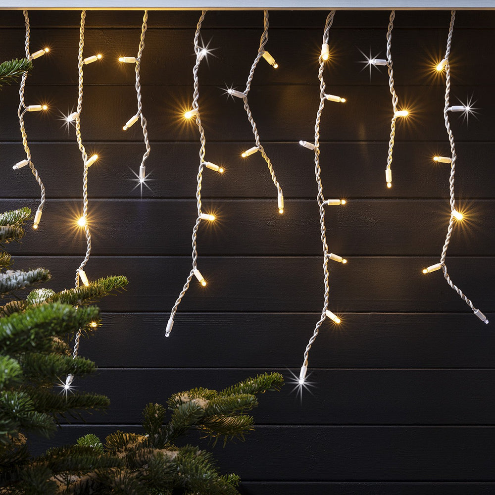 Pro Connect 14m 700er LED Eiszapfen Lichterkette warmweiß Blinkeffekt koppelbar weißes Kabel
