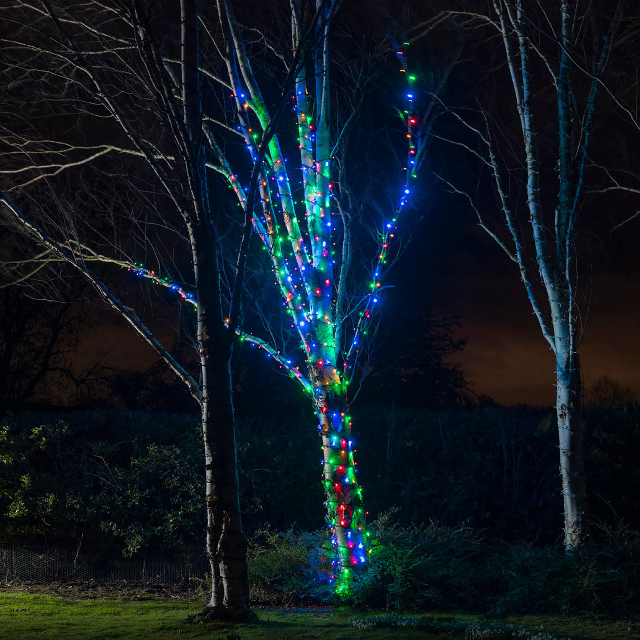 85m 850er LED Lichterkette bunt koppelbar schwarzes Kabel Pro Serie