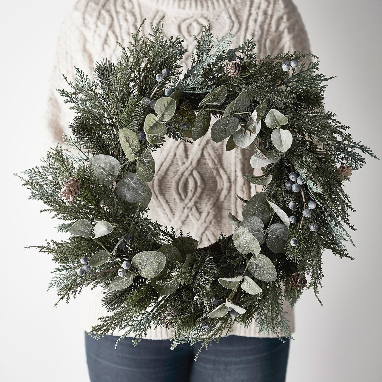 40cm Weihnachtskranz Beeren und Tannenzapfen