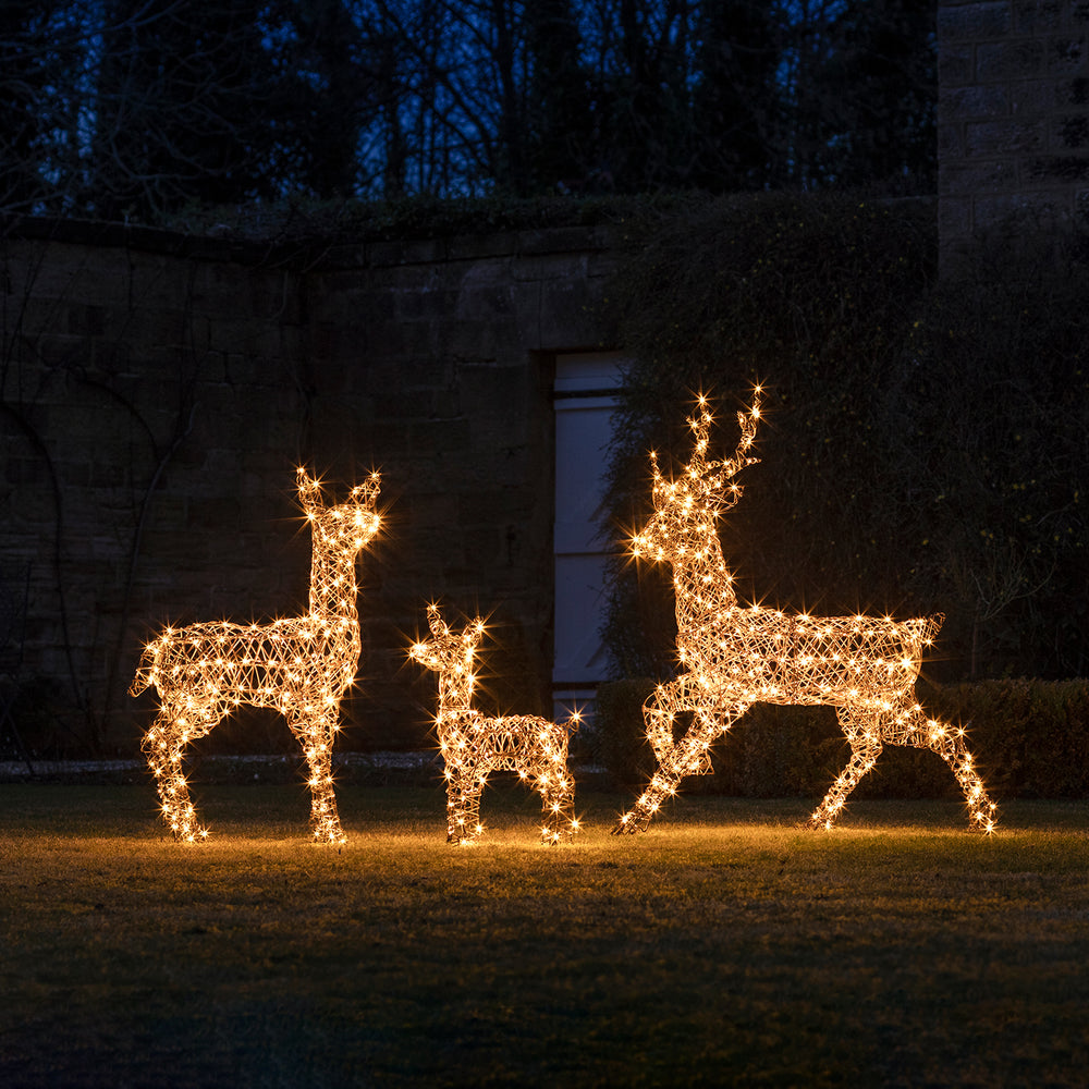Studley Rattan LED Rentier Kind Weihnachtsfigur außen
