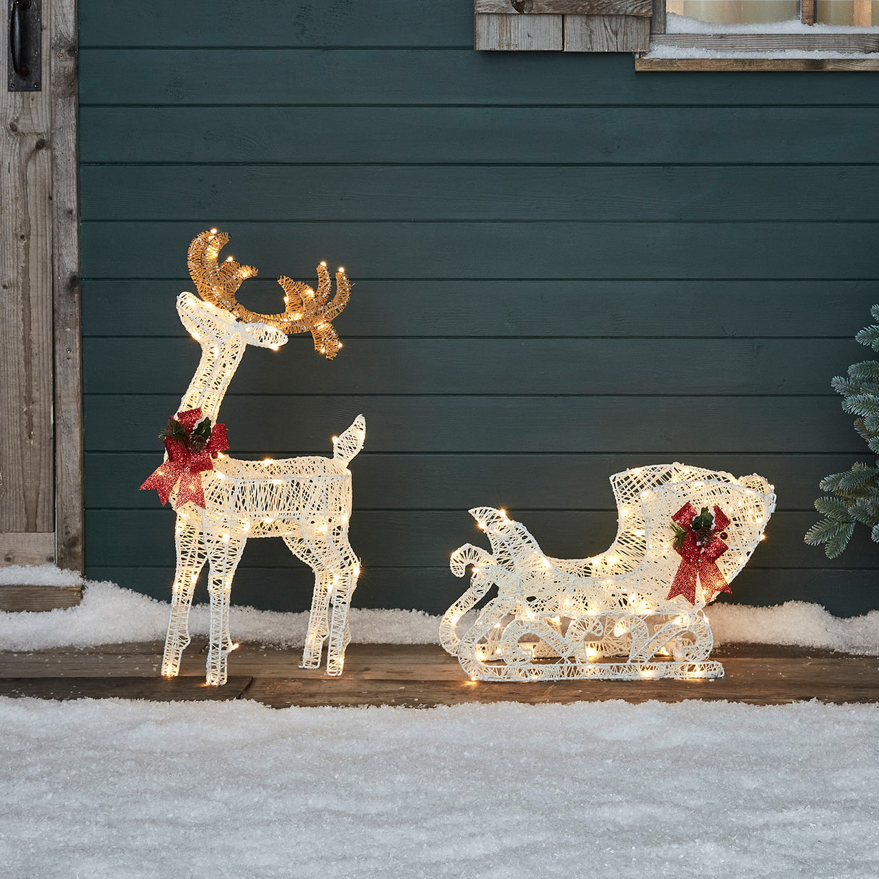 Harewood LED Rentier mit Schlitten
