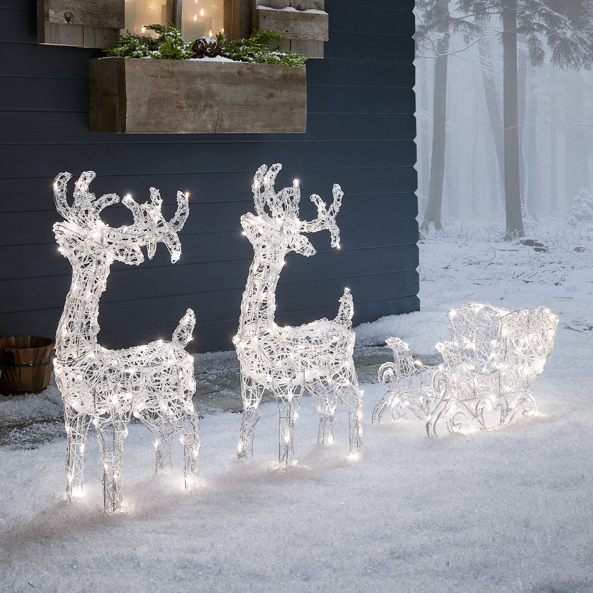 Swinsty Bicolor LED Rentiere mit Schlitten Weihnachtsdeko außen